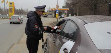 Автоинспекторы проверили около ста пятидесяти водителей такси на территории Липецкой области