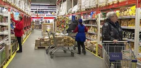 В Ельце дефицита продуктов нет: специалисты администрации проводят мониторинг цен и товарных запасов