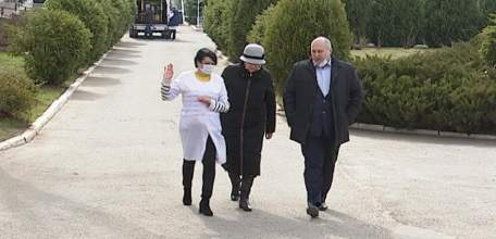 Под личным контролем: глава города Ельца Евгений Боровских проверил готовность интернатов к защите от распространения коронавируса