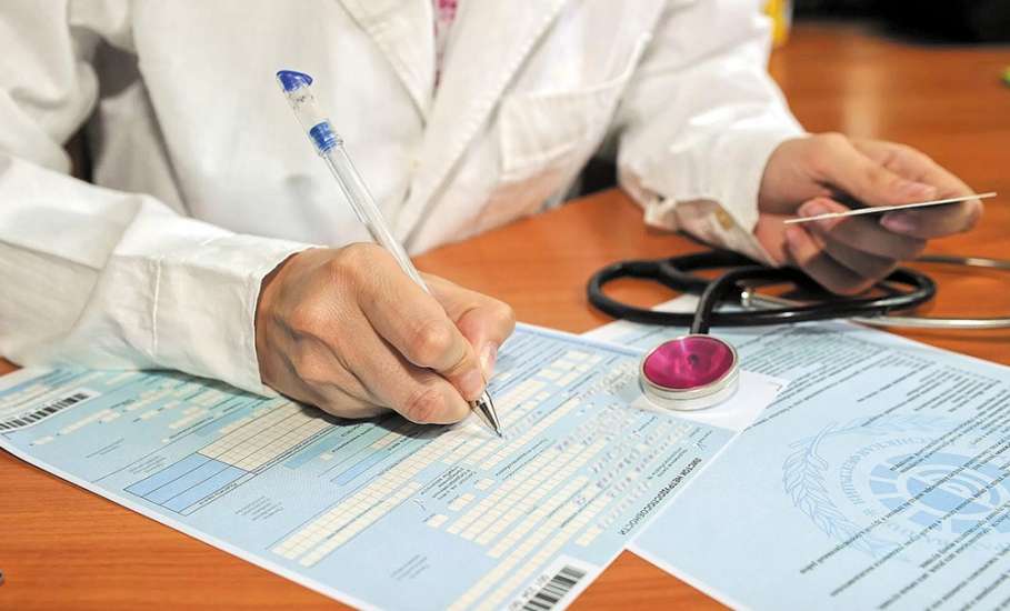 Работающие жители Липецкой области старше 65 лет получили право уйти на больничный до 19 апреля