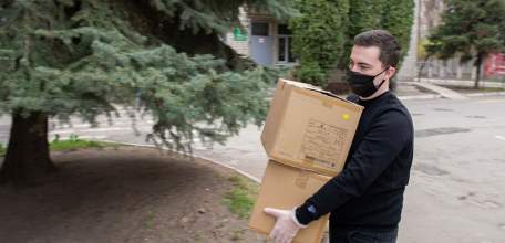 НЛМК помогает бороться с распространением эпидемии в регионе