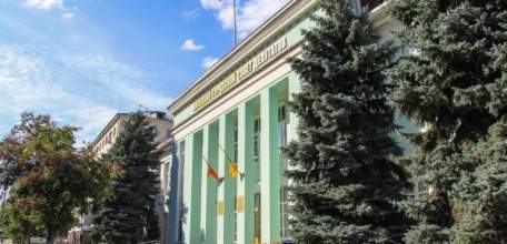 Спикер Липецкого горсовета предложил отменить SMS-пропуска для походов в магазины и аптеки рядом с домом