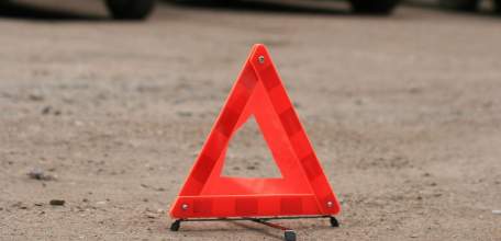 В деревне Казинка Елецкого района на улице Школьной перевернулся автомобиль