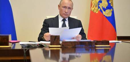 Путин назвал предстоящие майские дни решающими в борьбе с COVID-19