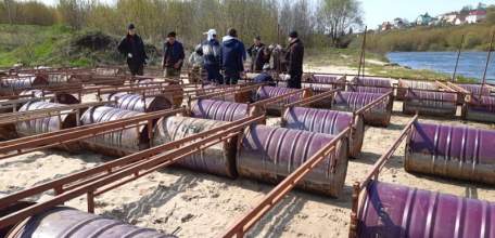 В Ельце идет монтаж понтонного моста