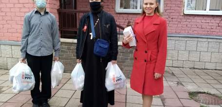 Активисты миссионерского клуба «Благовест» доставили продуктовые наборы труженикам тыла