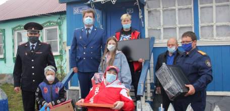 В Елецком районе следователи поддержали благотворительную акцию и помогли многодетной семье