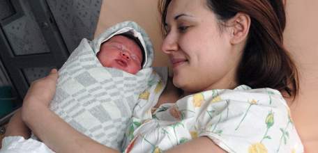 Пенсионный фонд упростил получение выплат на детей до трех лет