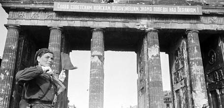 Китай заявил о намерении вместе с Россией отстаивать итоги ВОВ