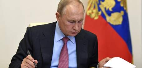 Владимир Путин объявил нерабочим день проведения Парада Победы