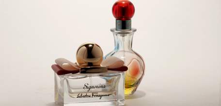 В Ельце установили подозреваемых в хищении дорогостоящих духов