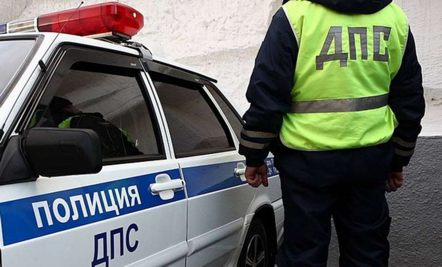 Сразу три факта попытки дачи взятки автоинспекторам зафиксировали в прошедшие сутки в Липецкой области