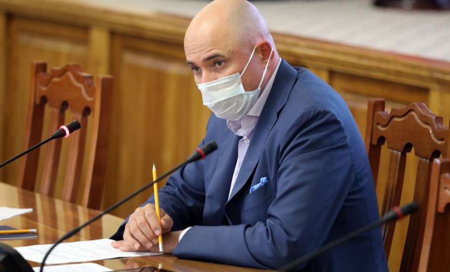 Игорь Артамонов сообщил об усилении контроля за соблюдением масочного режима