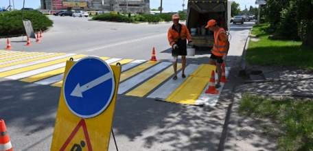 В Ельце продолжаются работы по разметке улиц