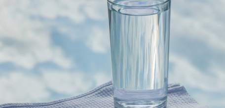 Учёные объяснили, как действует на организм употребление стакана воды натощак