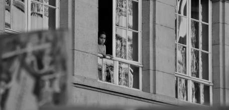 Открывая окна, помните об опасности!