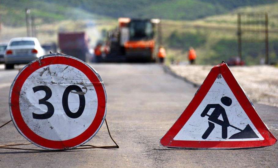 По результатам прокурорской проверки подрядчик привлекается к административной ответственности за нарушение муниципального контракта на ремонт сельских автодорог в Елецком районе