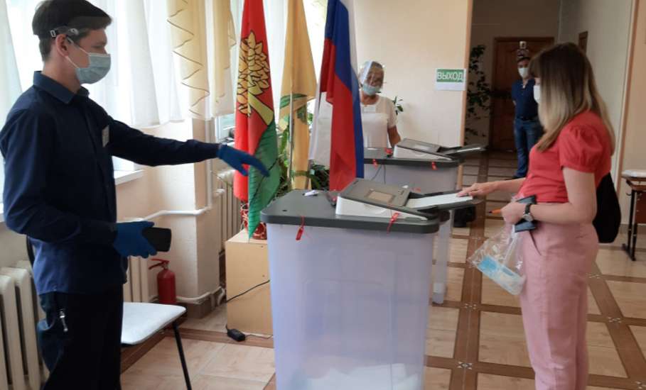 Более 63% избирателей Липецкой области проголосовали по поправкам к Конституции России