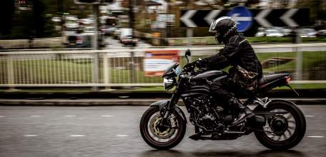 Сотрудники ОГИБДД проводят в Ельце профилактическое мероприятие «Мотоциклист»