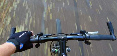 В Елецком районе на автодороге &laquo;Дон&raquo; в результате ДТП пострадал велосипедист