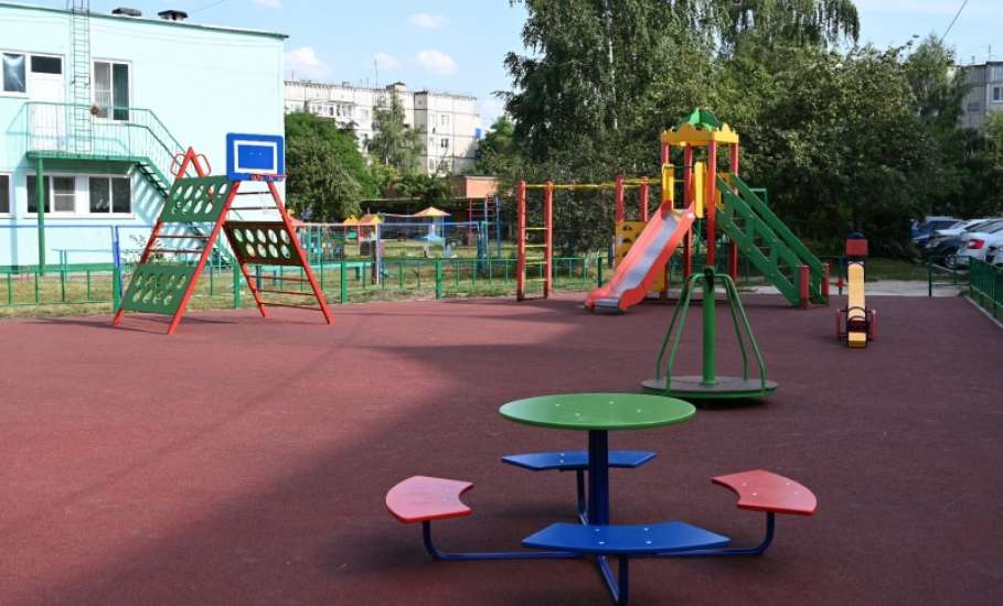 Яркая многофункциональная детская площадка появилась в 5-м микрорайоне