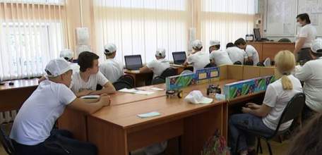 В гимназии №97 начал работу летний «Сберкампус»