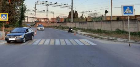 В результате ДТП на улице Вермишева пострадал водитель мотоцикла