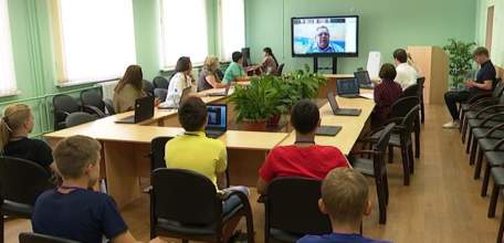 В школах Ельца открылась тематическая лагерная смена Школьной Лиги Роснано