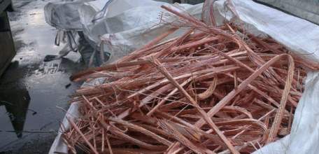 В Ельце транспортные полицейские направили в суд уголовное дело о краже лома меди из локомотивного депо