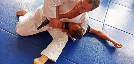 Захватывающие уроки: школьников из Елецкого района начнут обучать элементам самообороны