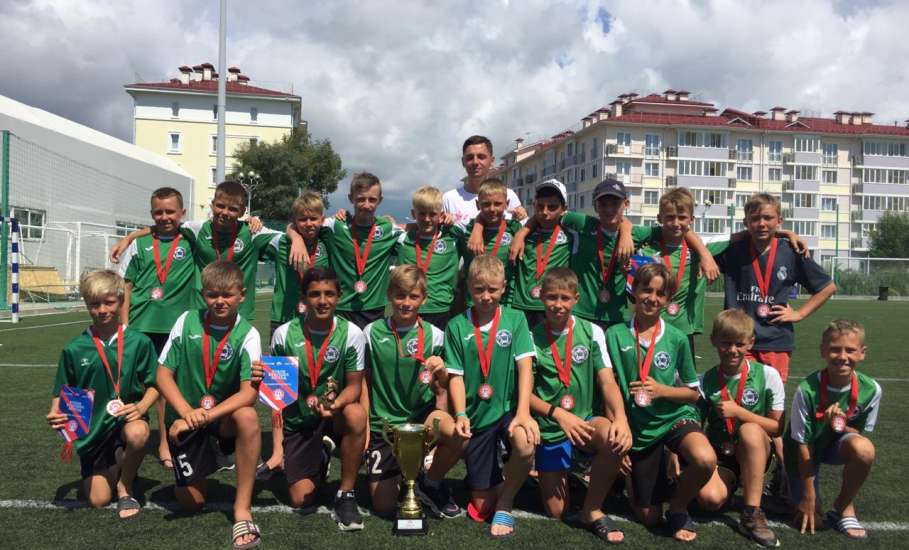 Юные елецкие футболисты приняли участие в турнире по футболу «Кубок будущих легенд»