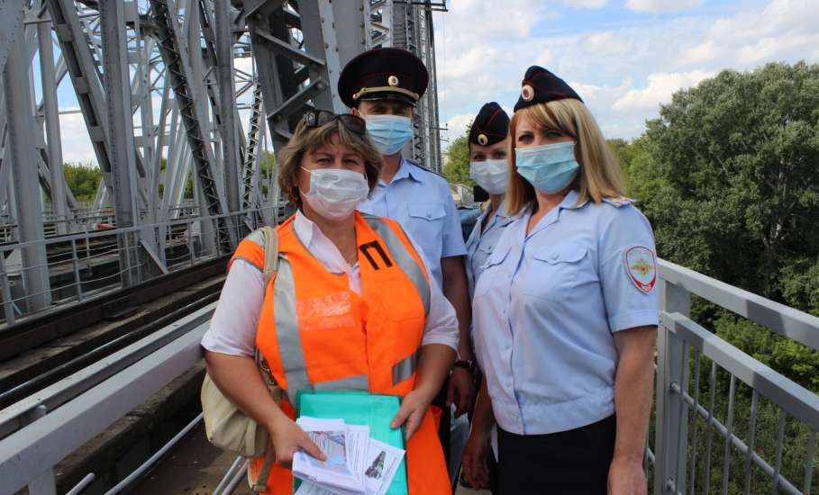 Сотрудники Елецкого ЛО МВД России на транспорте и работники железной дороги провели профилактическую акцию «Безопасность!»