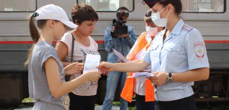 Сотрудники Елецкого ЛО МВД России на транспорте и работники железной дороги провели профилактическую акцию «Безопасность!»