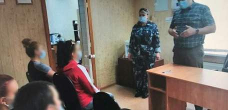 Сотрудники Центра по профилактике и борьбе со СПИД провели с осужденными лекционное занятие на тему: «Профилактика ВИЧ-инфекции»