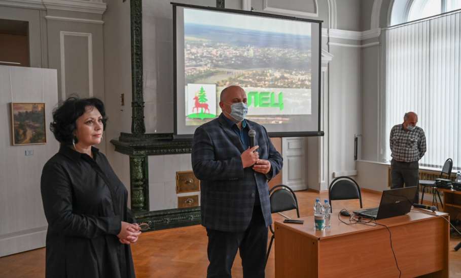 Команда «Ре-школы» презентовала концепцию сохранения исторического наследия и современного развития Ельца