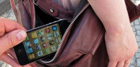 Сотрудниками полиции Ельца задержан подозреваемый в краже сотового телефона