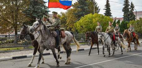 В Елец прибыли Нежинские гусары