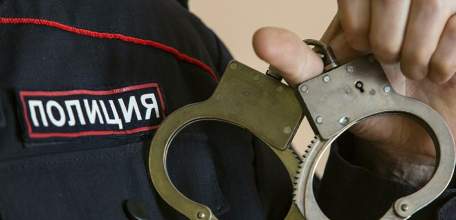 В Ельце задержан гражданин за кражу 25 банок тушенки из магазина