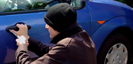 Сотрудники полиции предупреждают об участившихся фактах хищений автотранспортных средств