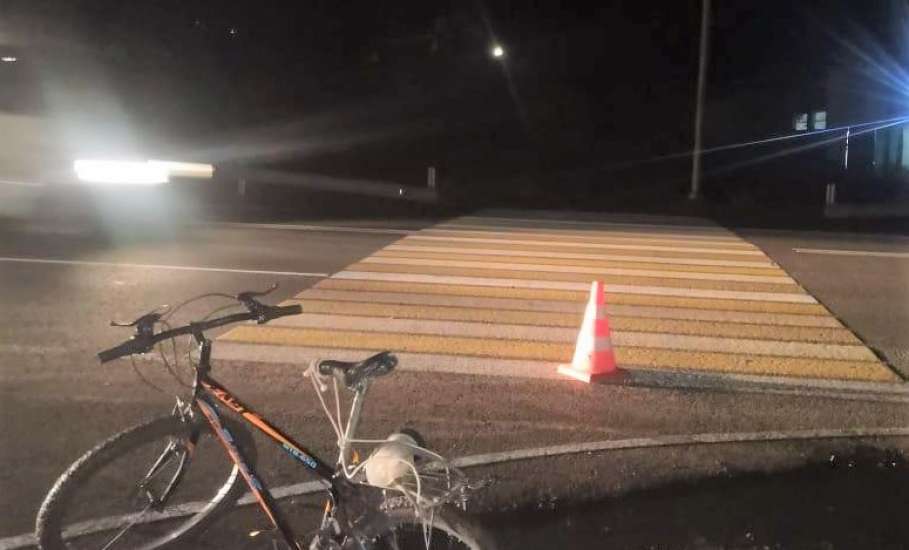 В Ельце водитель автомобиля сбил велосипедиста на пешеходном переходе