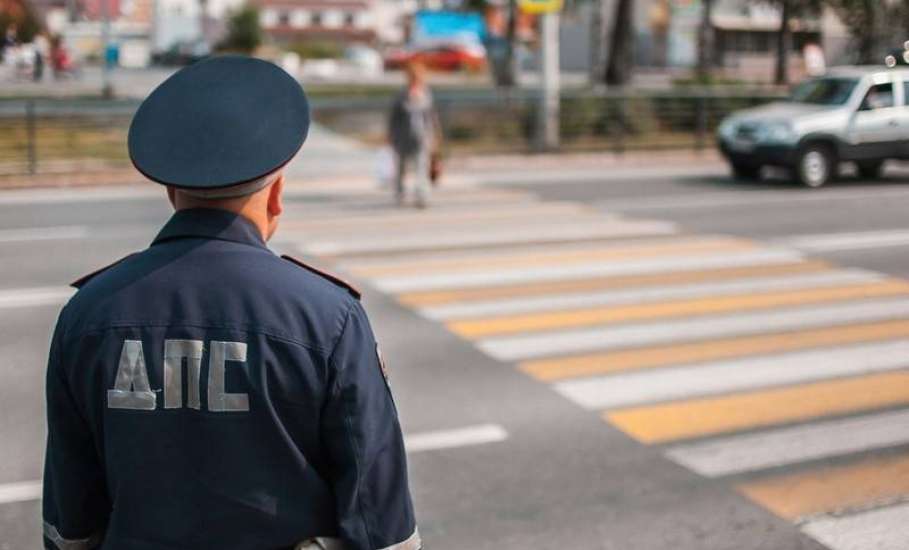 Елецкие автоинспекторы выявляли нарушителей на пешеходных переходах