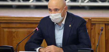 Игорь Артамонов поблагодарил медиков за работу в период пандемии