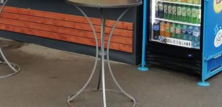 В Ельце задержан гражданин, укравший стол для приема пищи у киоска фастфуда