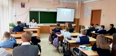 Рособрнадзор разъясняет порядок перевода образовательных организаций на дистанционное обучение