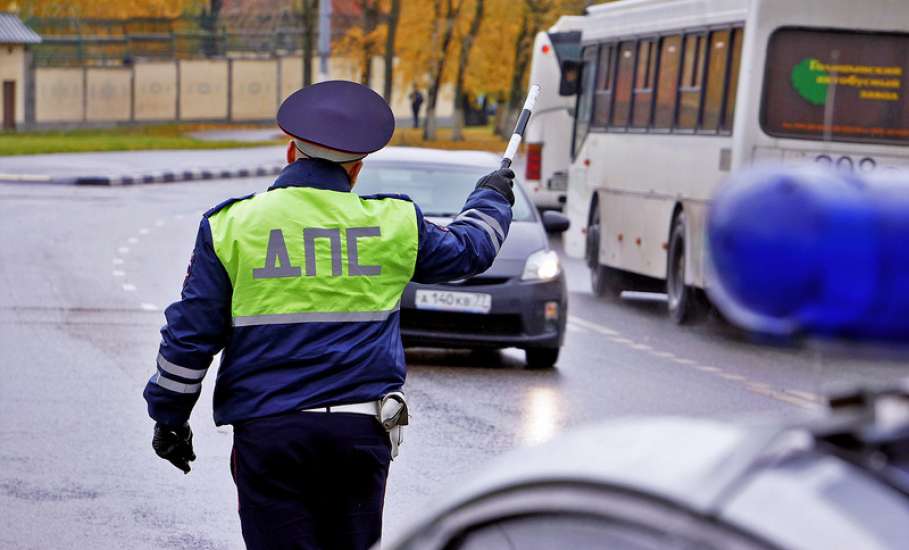 На дорогах г. Ельца будут проводиться дополнительные меры, направленные на предупреждение ДТП, связанных с выездом на полосу встречного движения