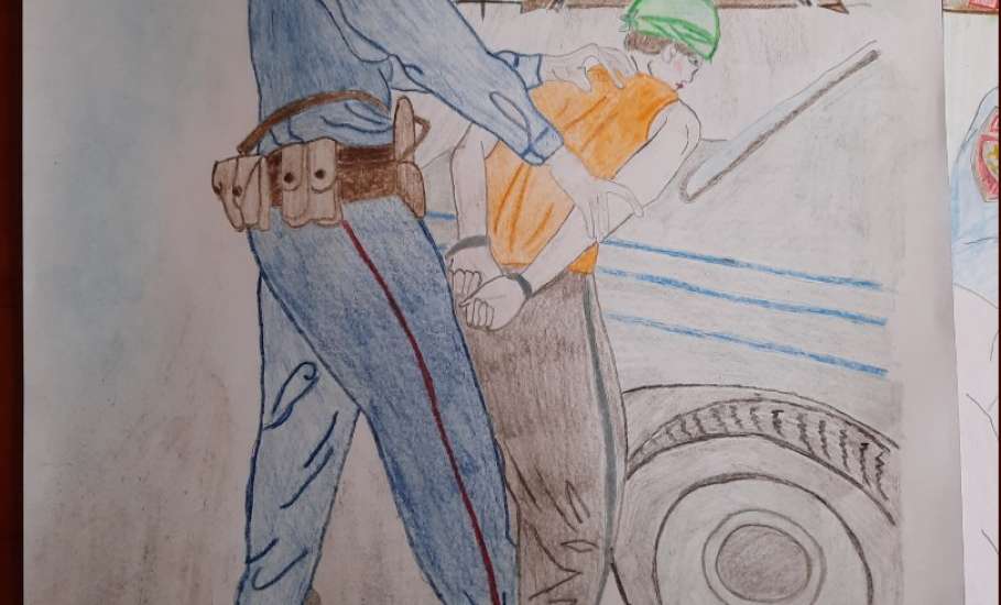 В Елецком ЛО МВД России на транспорте состоялся конкурс детских творческих работ «Мой папа полицейский»