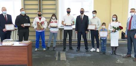 В День тренера спортшкола №1 чествовала своих действующих и заслуженных наставников чемпионов
