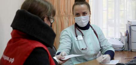 Выдача бесплатных лекарств для больных COVID-19 началась в Липецкой области