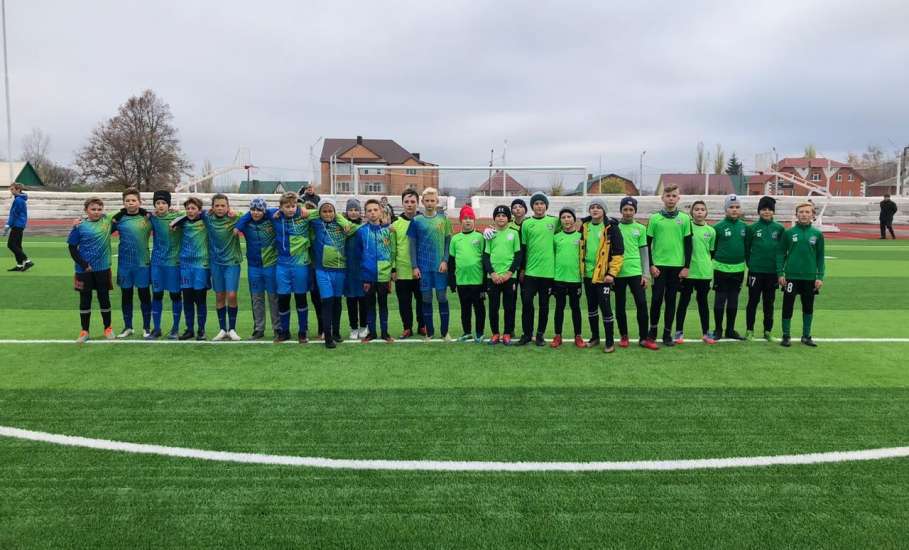 Команды футбольного клуба "Елец" 2008 и 2009 годов рождения провели товарищеские матчи в г. Ливны