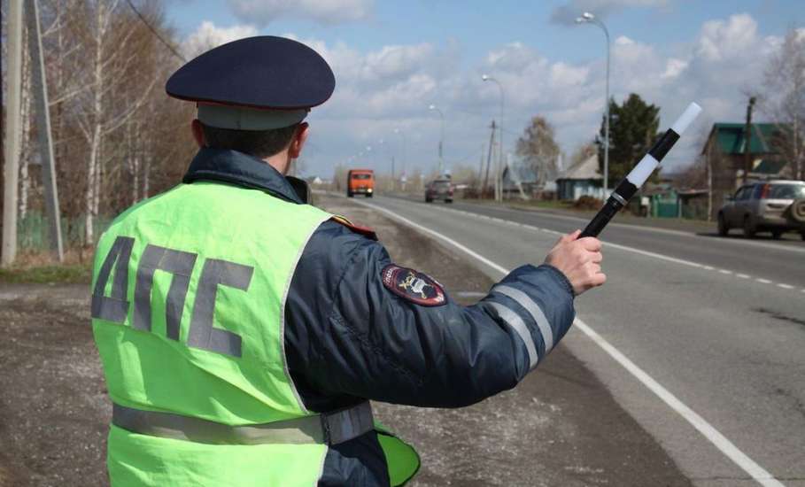 37 нарушений ПДД выявили инспекторы ГИБДД в Елецком районе за последние два дня